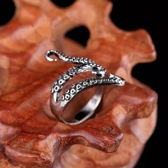 {5/$25} Shipwreck monster Kraken Cthulhu ring - Picture 3 of 7